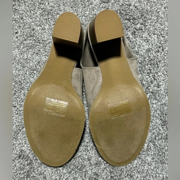 Gap Peep-Toe Braided Stacked Heel Sandal. Taupe Suede Snap-back Closure. Size 10 - Picture 9 of 10